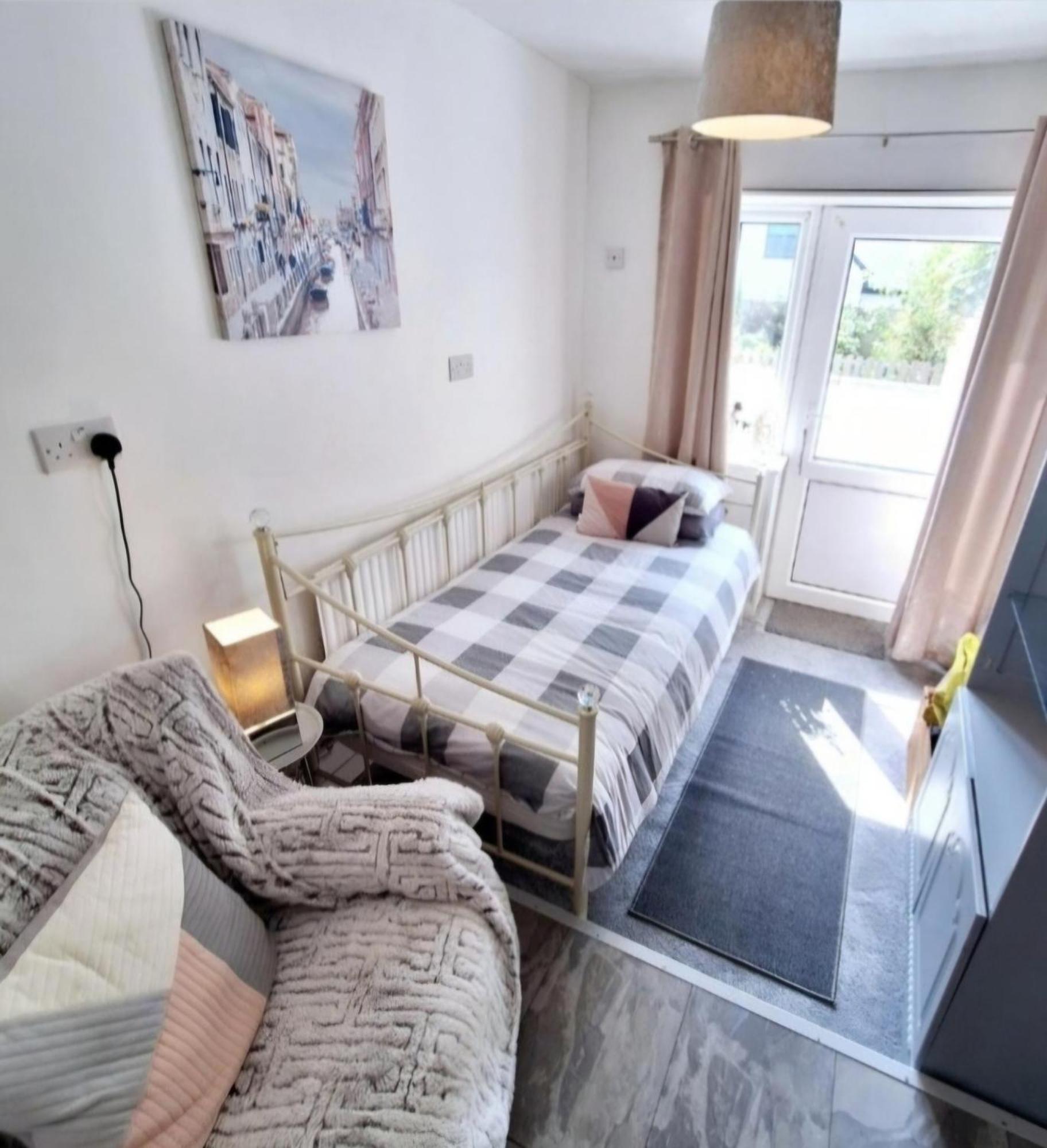 Beautiful 2 Bedroom Annexe In Popular Town Location Narberth Bagian luar foto